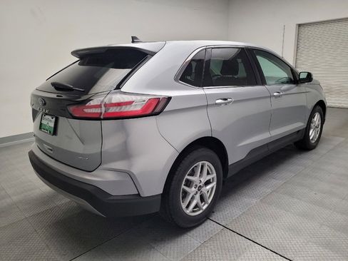 Used 2024 Ford Edge SEL image 9