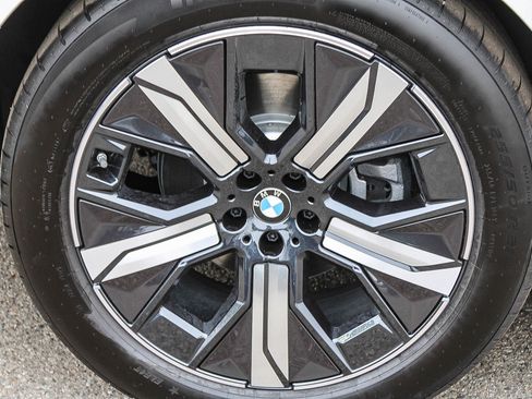 New 2026 BMW iX xDrive60 w/ Premium Package image 11