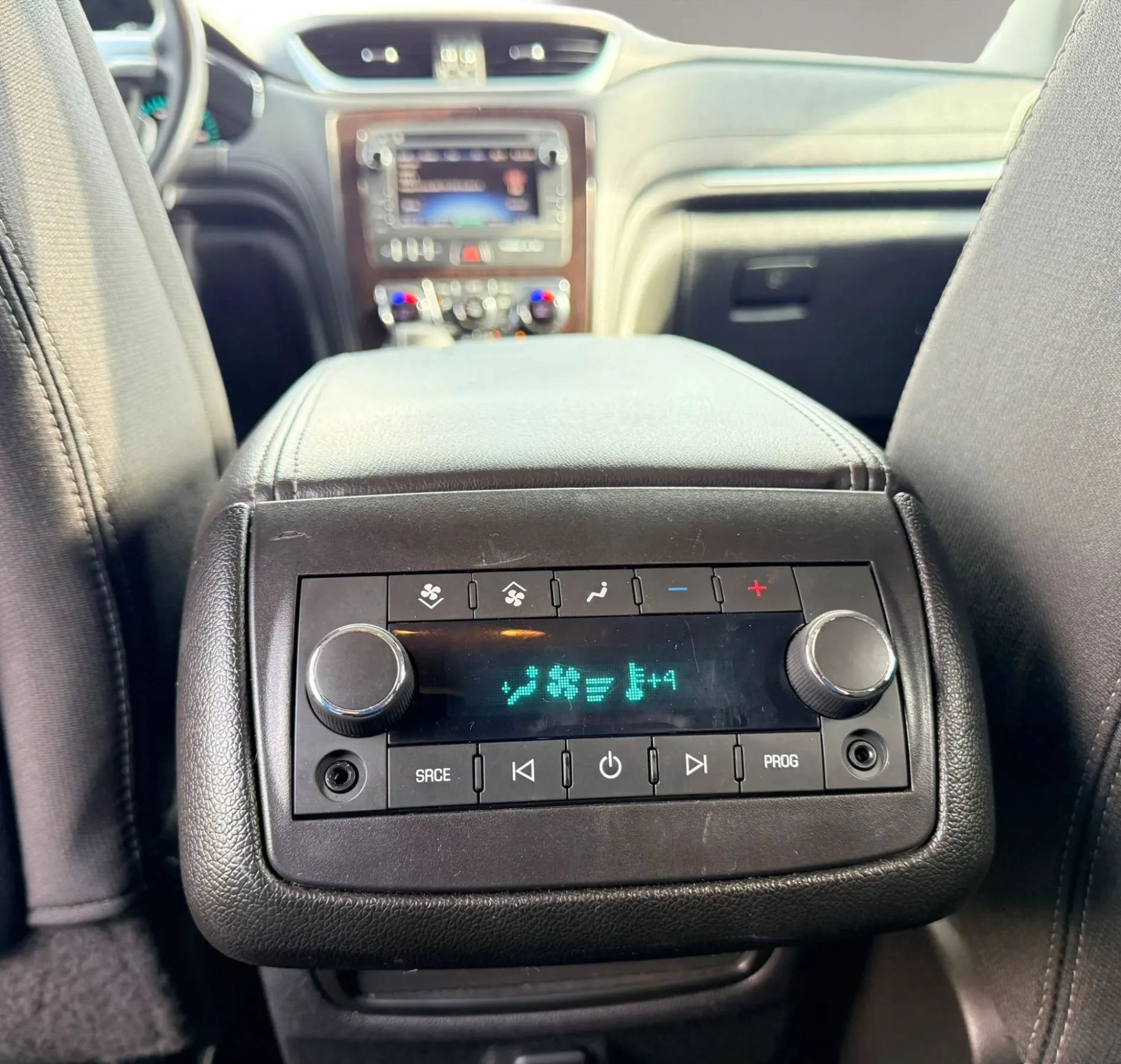 Used 2017 Chevrolet Traverse LT FWD image 15