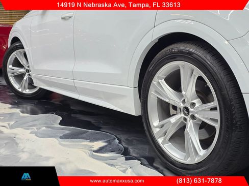 Used 2023 Audi Q8 Prestige AWD/4WD image 4