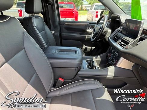 Used 2023 Chevrolet Suburban Premier AWD/4WD image 26