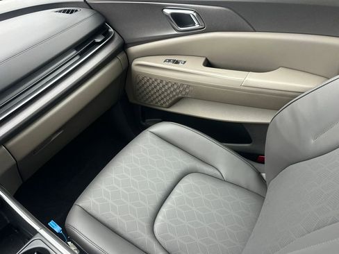 New 2026 Kia Carnival EX image 30