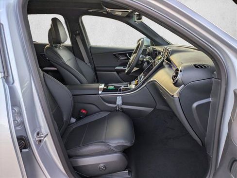 Used 2026 Mercedes-Benz GLC 300 image 21