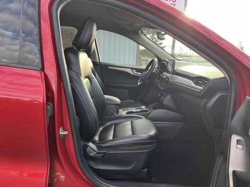 Used 2020 Ford Escape SEL image 35