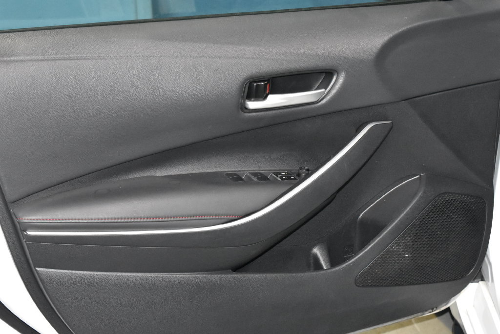 Used 2024 Toyota Corolla SE FWD image 4