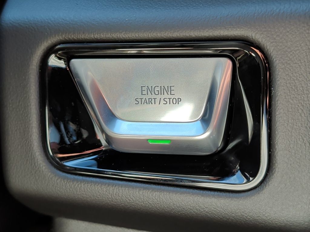 New 2026 GMC Yukon Elevation w/ Elevation Premium Package AWD/4WD image 31