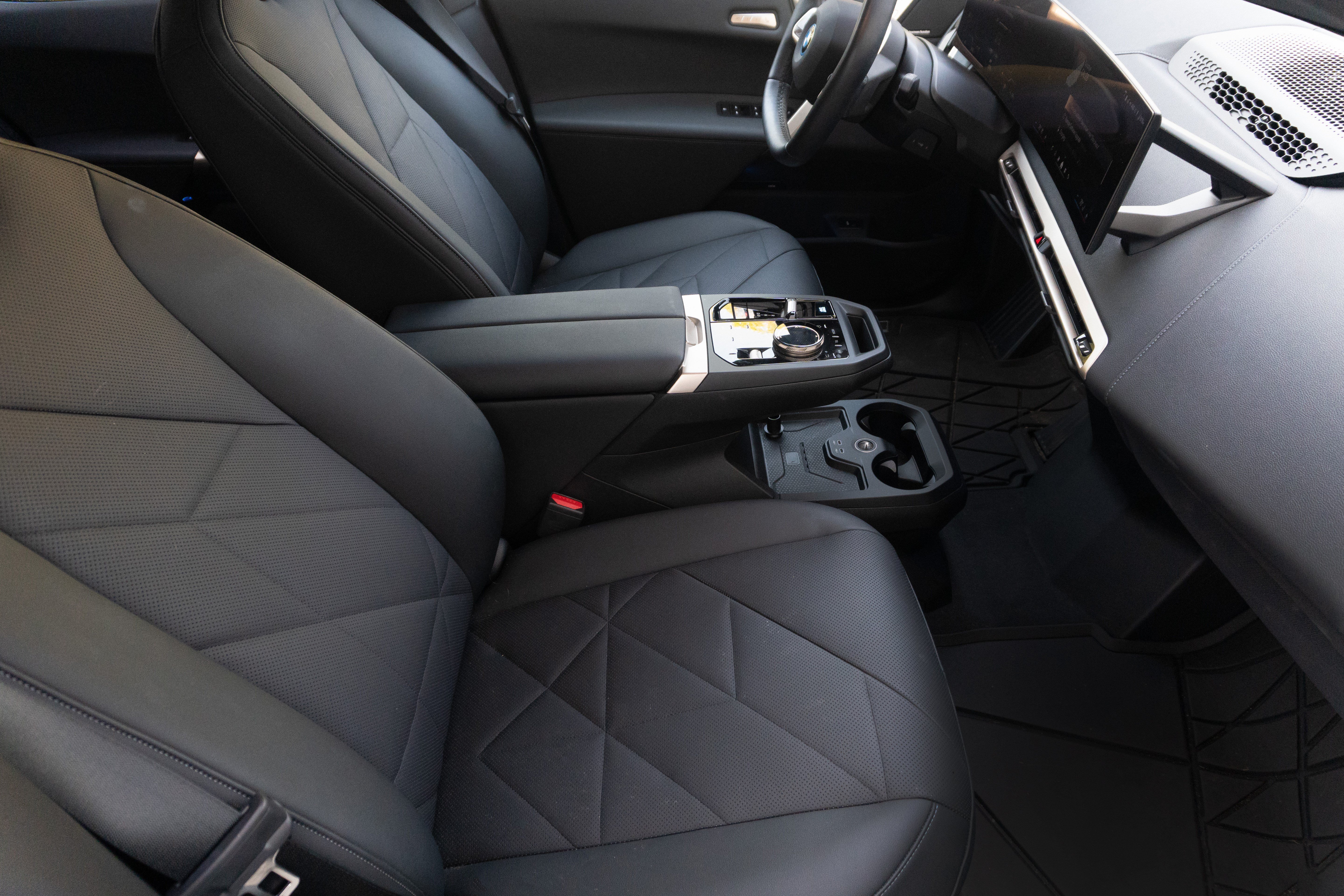 Certified 2024 BMW iX xDrive50 AWD/4WD image 13