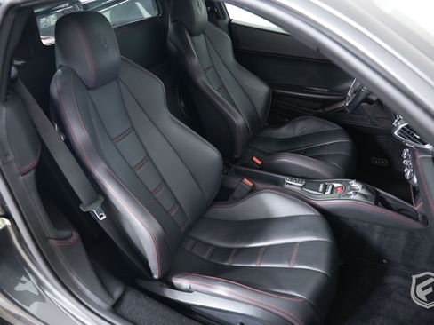 Used 2010 Ferrari 458 Italia Coupe RWD image 28