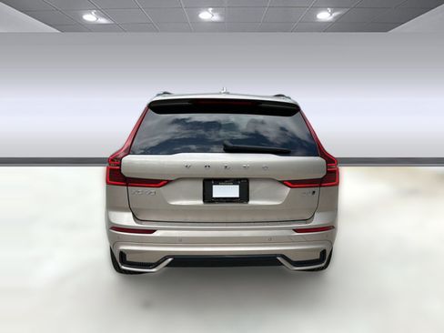 Certified 2026 Volvo XC60 B5 Plus w/ Protection Package Premier AWD/4WD image 10