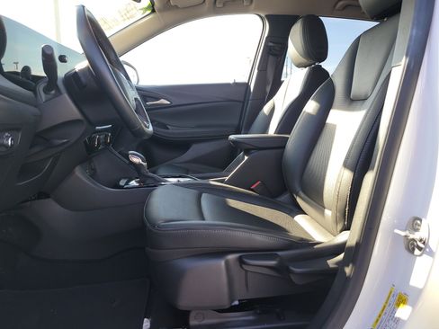 Used 2024 Buick Encore GX Sport Touring image 17