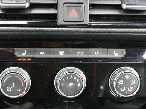 Used 2023 Volkswagen Taos S AWD/4WD image 16