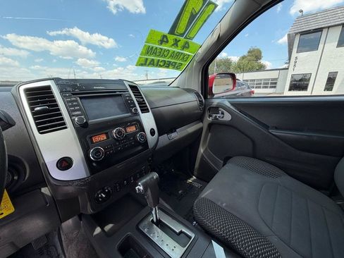 Used 2017 Nissan Frontier PRO-4X w/ Pro-4x Graphics Package AWD/4WD image 42