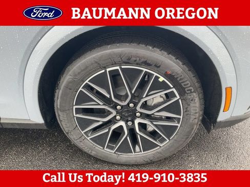 Used 2026 Ford Mustang Mach-E Premium AWD/4WD image 26