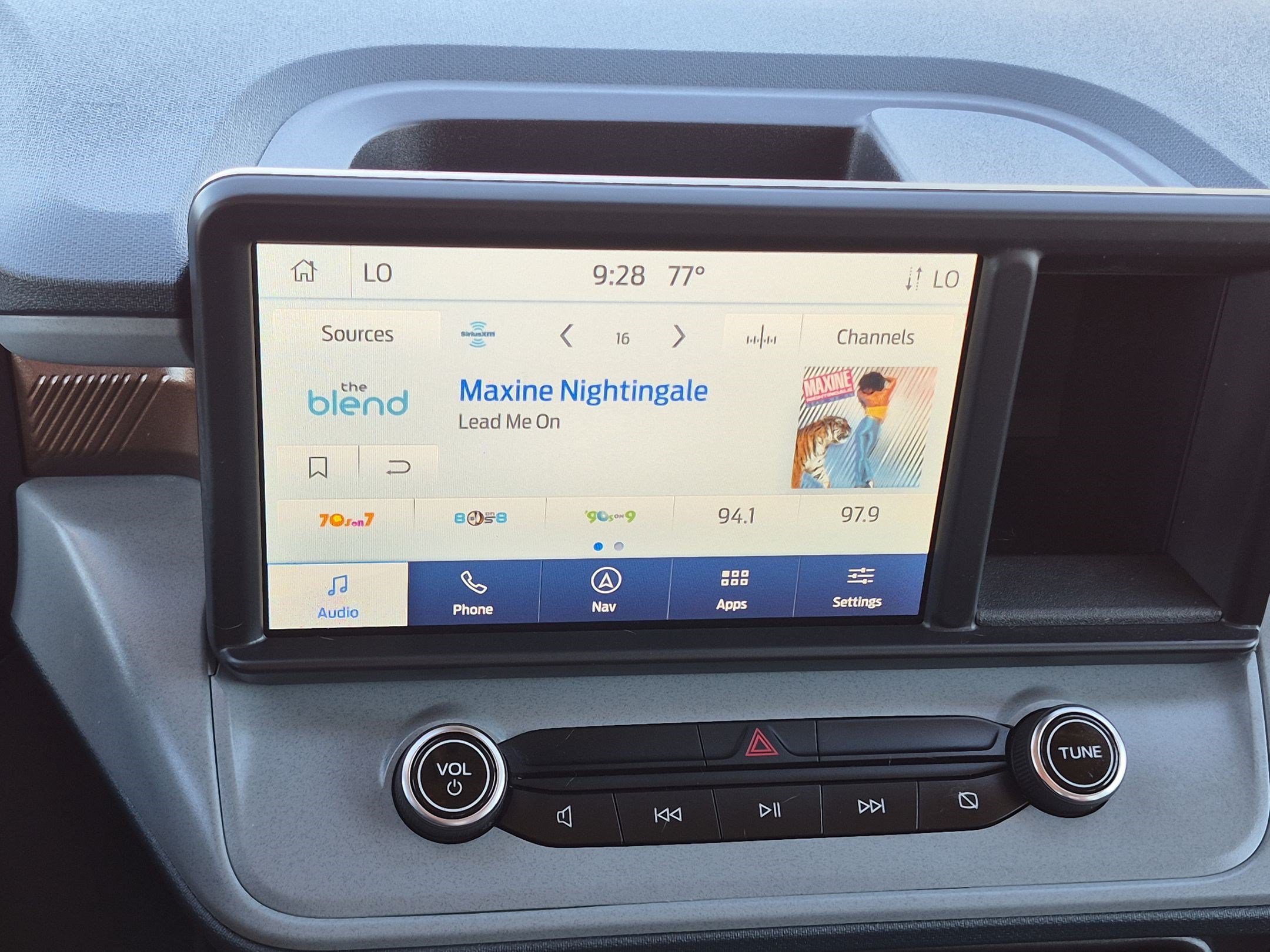 Used 2024 Ford Maverick Lariat FWD image 21