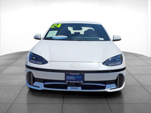 Used 2024 Hyundai Ioniq 6 SE RWD image 2