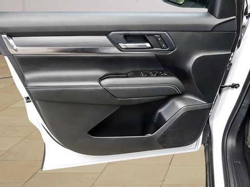 Used 2025 GMC Terrain Elevation FWD image 21