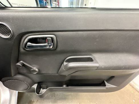 Used 2011 Chevrolet Colorado W/T AWD/4WD image 14