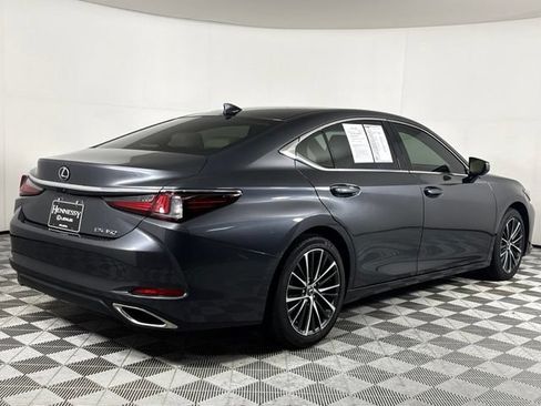 Used 2024 Lexus ES 350 w/ Premium Package FWD image 9