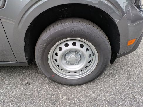 New 2025 Ford Maverick XL image 11