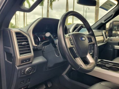 Certified 2022 Ford F250 Lariat w/ Lariat Ultimate Package image 9