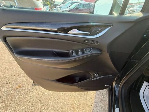 Used 2021 Buick Enclave Avenir w/ Avenir Technology Package AWD/4WD image 12