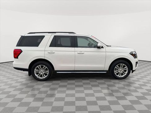 Used 2022 Ford Expedition XLT image 8