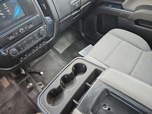 Used 2019 Chevrolet Silverado 2500 W/T AWD/4WD image 26