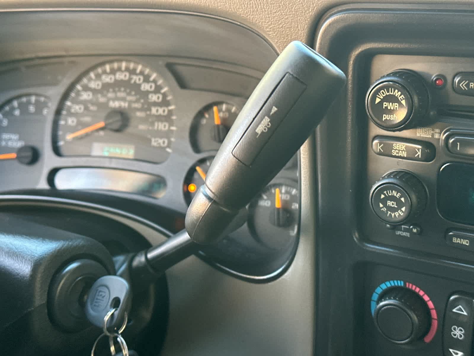 Used 2004 Chevrolet Silverado 2500 LT RWD image 19