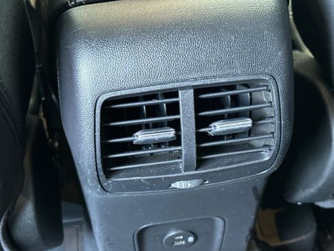 Used 2022 Ford Escape SE w/ SE Sport Appearance Package AWD/4WD image 14