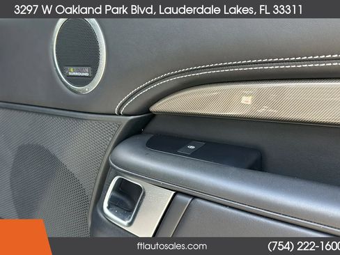 Used 2020 Land Rover Discovery HSE image 43