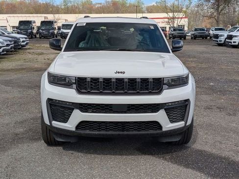 New 2026 Jeep Grand Cherokee Limited AWD/4WD image 8