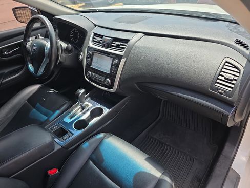 Used 2018 Nissan Altima 2.5 SR w/ SR Midnight Edition FWD image 21