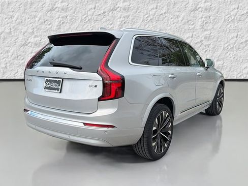 Used 2025 Volvo XC90 B5 Plus image 3