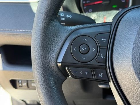 Used 2022 Toyota RAV4 XLE image 15