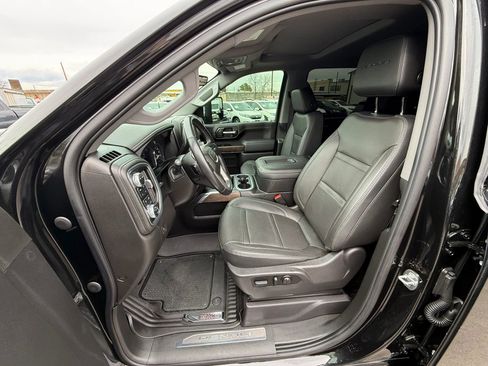 Used 2022 GMC Sierra 2500 Denali w/ Denali Black Diamond Edition image 35
