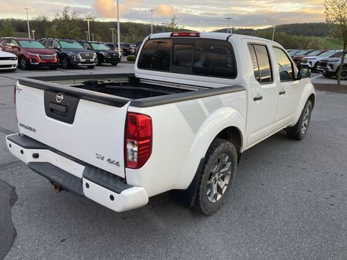 Used 2020 Nissan Frontier SV image 7