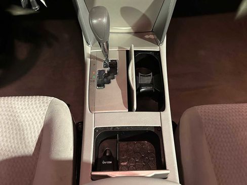 Used 2011 Toyota Camry LE image 35