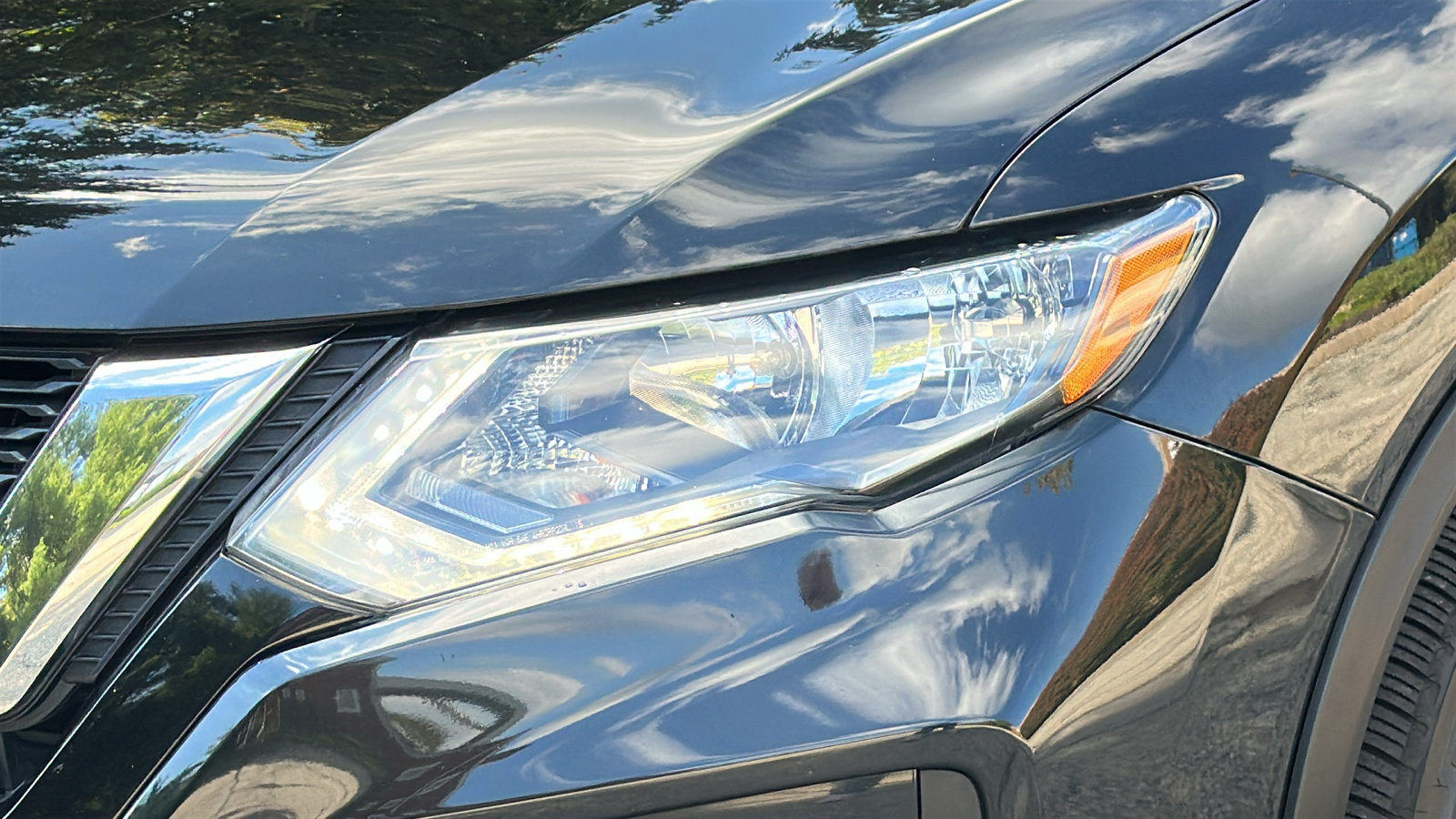Used 2019 Nissan Rogue SL AWD/4WD image 4