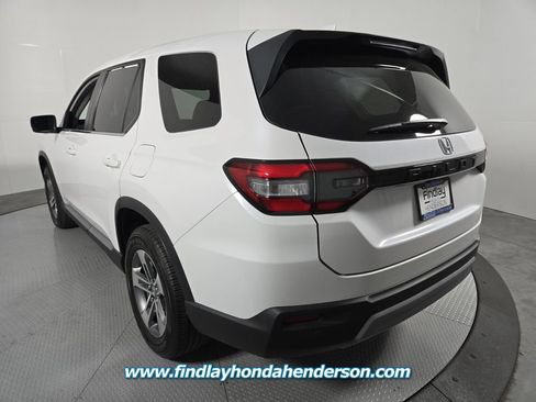Certified 2025 Honda Pilot EX-L image 4