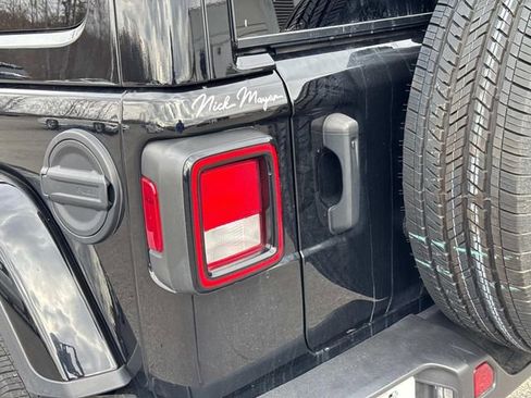 Used 2023 Jeep Wrangler Sahara w/ Cold Weather Group image 12