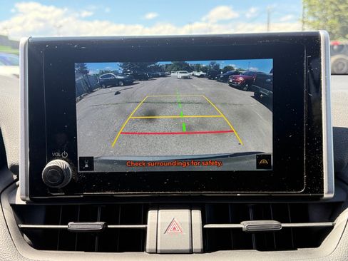 Used 2024 Toyota RAV4 LE AWD/4WD image 27