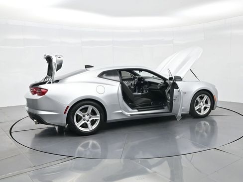 Used 2019 Chevrolet Camaro LT image 33