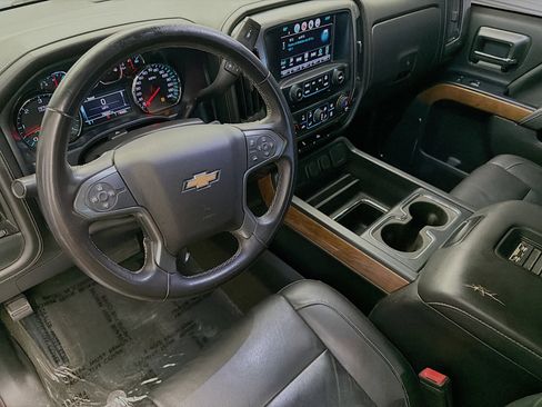 Used 2018 Chevrolet Silverado 1500 LTZ RWD image 7