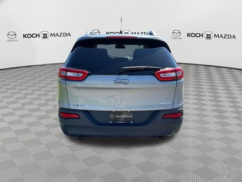 Used 2014 Jeep Cherokee Latitude w/ Cold Weather Group AWD/4WD image 6