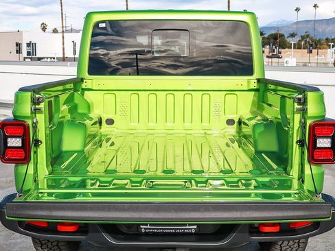 New 2025 Jeep Gladiator Mojave image 27