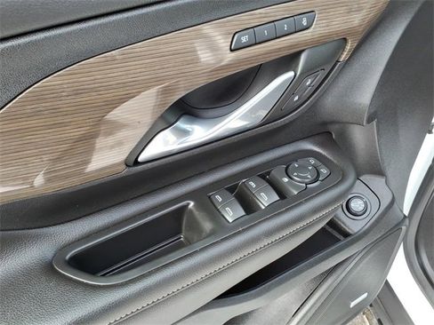 Used 2022 GMC Terrain Denali w/ Denali Premium Package image 12