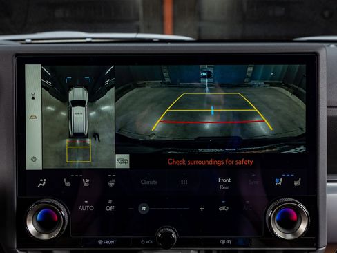 Used 2025 Lexus GX 550 w/ Cold Area Package image 26