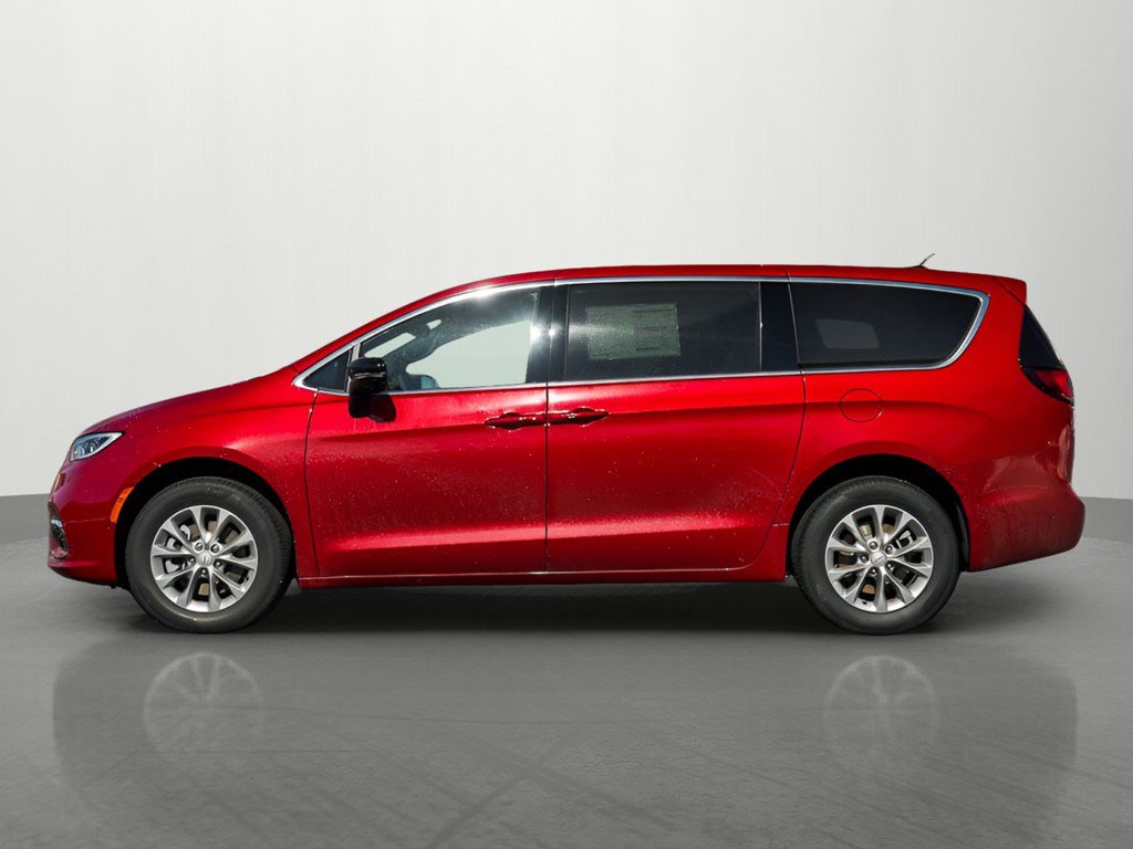 New 2026 Chrysler Pacifica Select AWD/4WD image 3