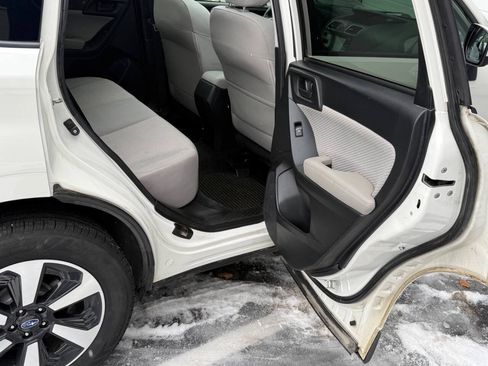 Used 2018 Subaru Forester 2.5i Premium AWD/4WD image 11
