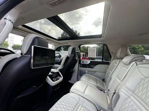Certified 2020 Lincoln Navigator Black Label AWD/4WD image 18